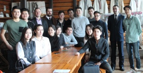 Студенты из Республики Казахстан ознакомились с музеем истории культуры и быта белорусского крестьянства