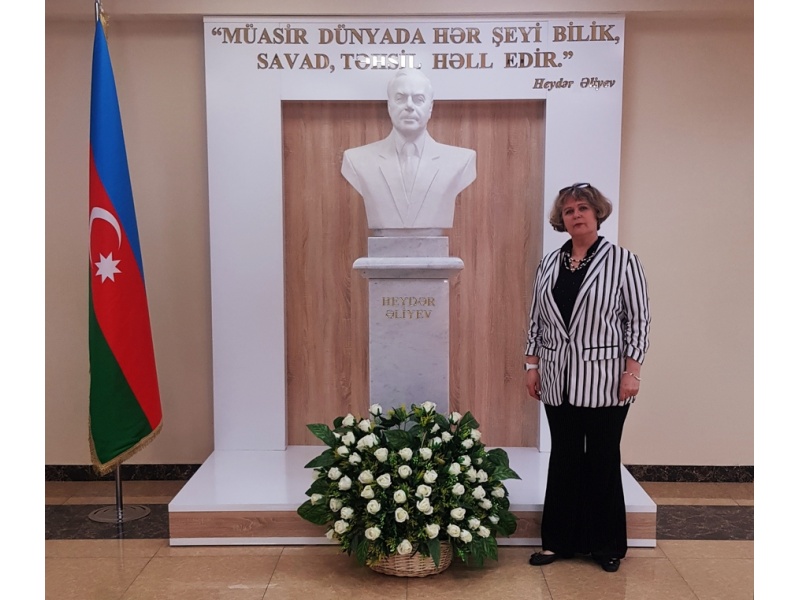 Посещение Бакинского славянского университета