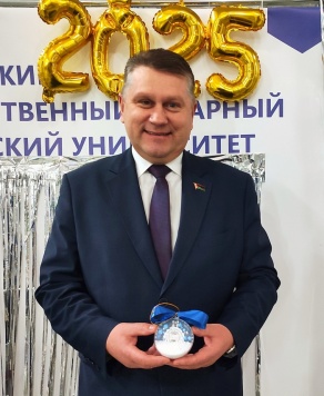 Поздравление ректора с Новым годом и Рождеством Христовым