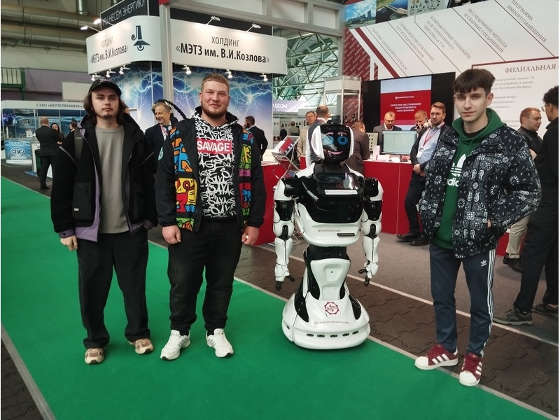 Робот-гид на стенде «Белэнергоремналадка»